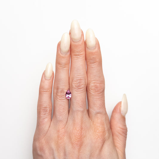 Saphir rose vif non chauffé – 1,16 ct, taille poire à degrés