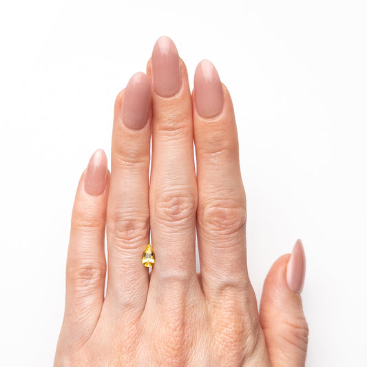 Saphir Jaune Non Chauffé en Forme de Poire 0,67 ct