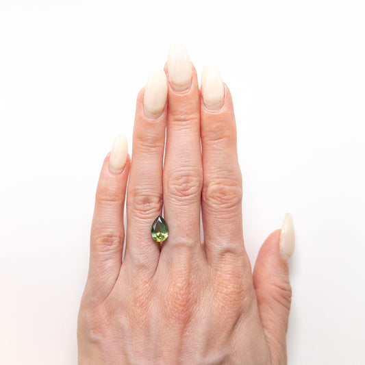 Saphir Vert d’Australie Non Chauffé en Forme de Poire – 2,23 ct