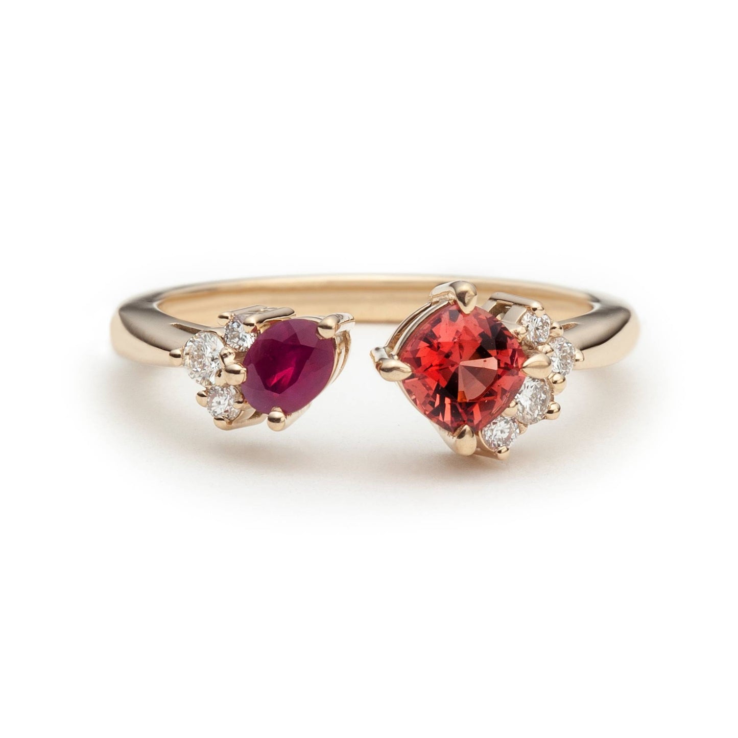 Bague Toi & Moi unique avec rubis, spinelle pêche et diamants