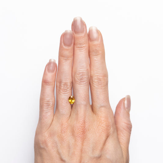 Saphir Jaune Ovale de 0.92ct