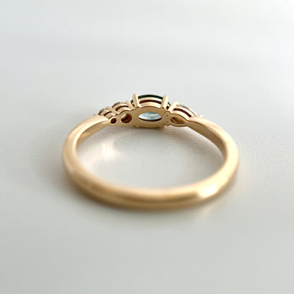 Bague Unique Avec Saphir Bleu-Vert du Montana et Diamants