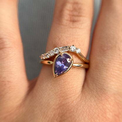 Solitaire Unique Avec Saphir Mauve Taille Poire