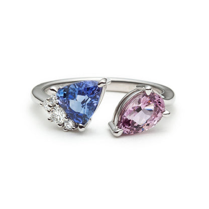 Bague asymétrique unique Toi & Moi, saphir bleu et spinelle rose