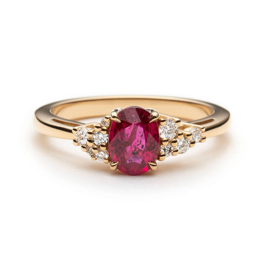 Bague asymétrique unique en rubis et diamants