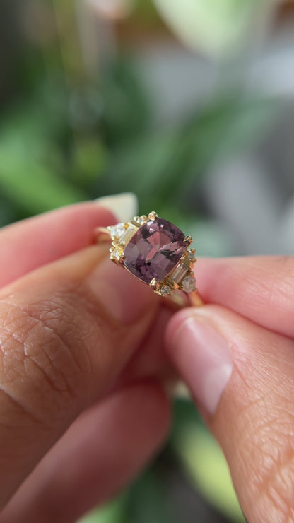 Bague Art Déco Unique Avec Saphir Rose Brunâtre Pâle Et Diamants
