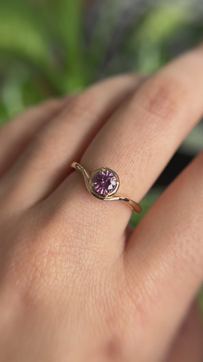 Solitaire Unique Avec Saphir Rond Rose