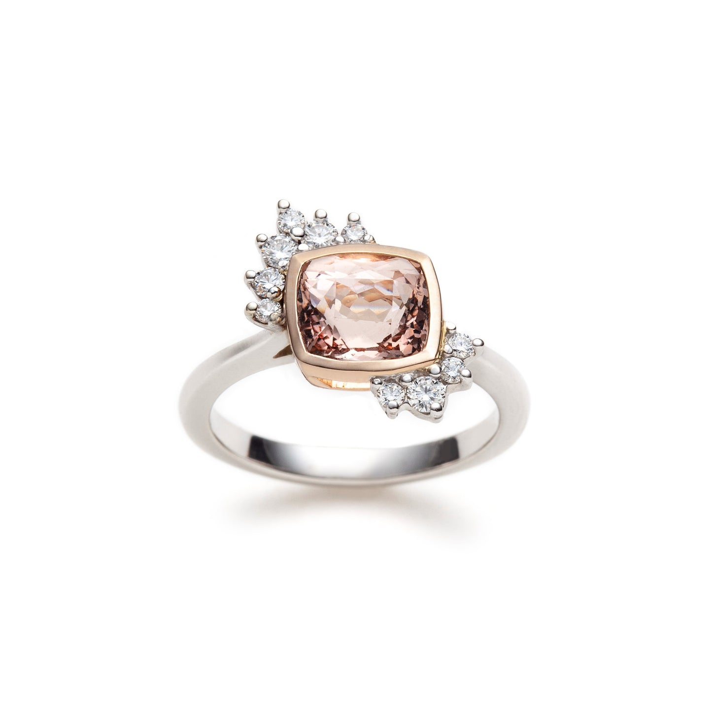 Bague de fiançailles asymétrique avec morganite et diamants